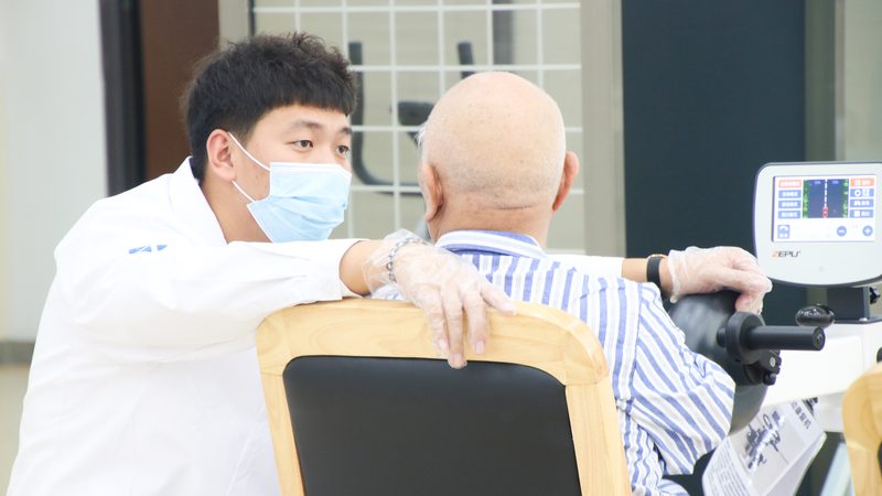 养老护理院加盟合同：规避风险，保障权益**