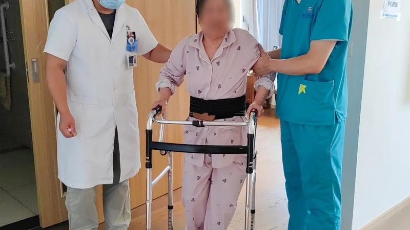 失能老人护理院费用构成解析